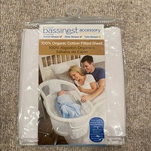 Halo bassinet white cotton fitted sheet.  New.